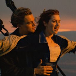 Escena de Titanic en el barco